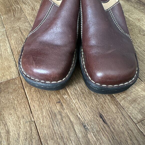 Born Clogs Slip-On Leather Mules Wedge Heel 9 Brown Open Back - Picture 3 of 11